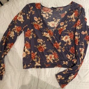Flowy Criss-cross American Eagle Long Sleeve